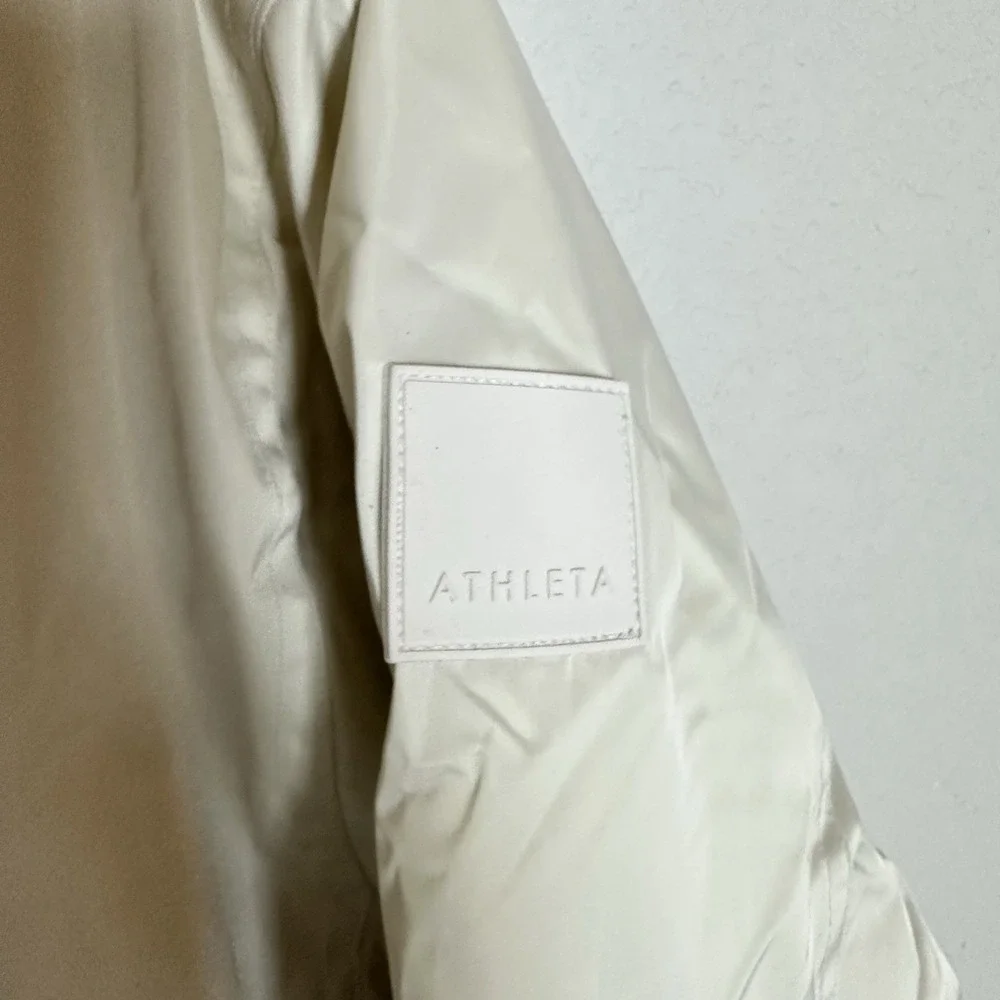 New Athleta Sateen Bomber Cream Zip‎ Jacket Women's Size Medium Coat NEW